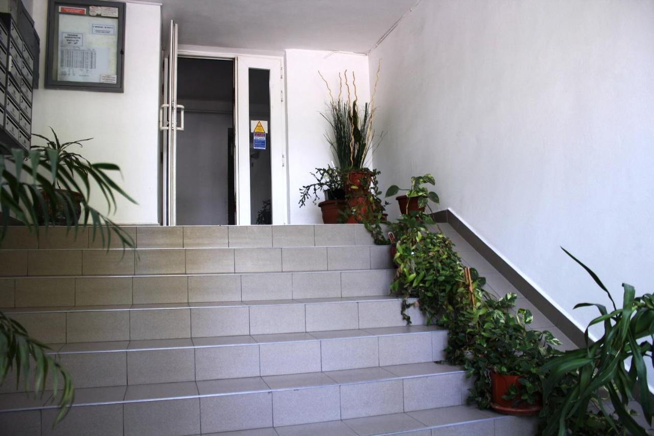 Alba Iulia Square, Premium 2 Bucarest