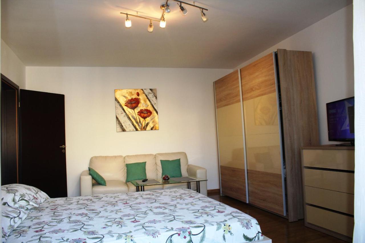 Alba Iulia Square, Premium 2 * Bucarest